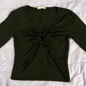 Black long sleeves shirt with bow
